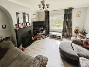 Lounge- click for photo gallery